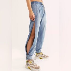 One teaspoon split seam Harem jogger jeans . Size:large